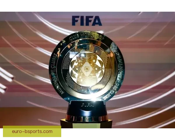 2025年欧冠瑞士轮赛制引发俱乐部官员强烈抗议和广泛争议