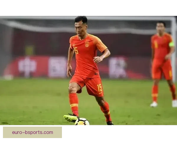 吴曦老将稳守中场以经验点燃斗志为球队再续荣耀新篇再启新征程梦